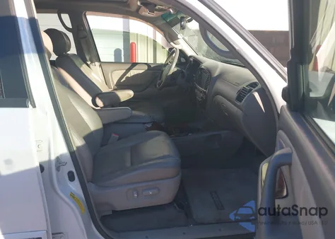 2005 Toyota Sequoia Limited V8 z USA, uszkodzony, nr VIN 5TDZT38A85S262575